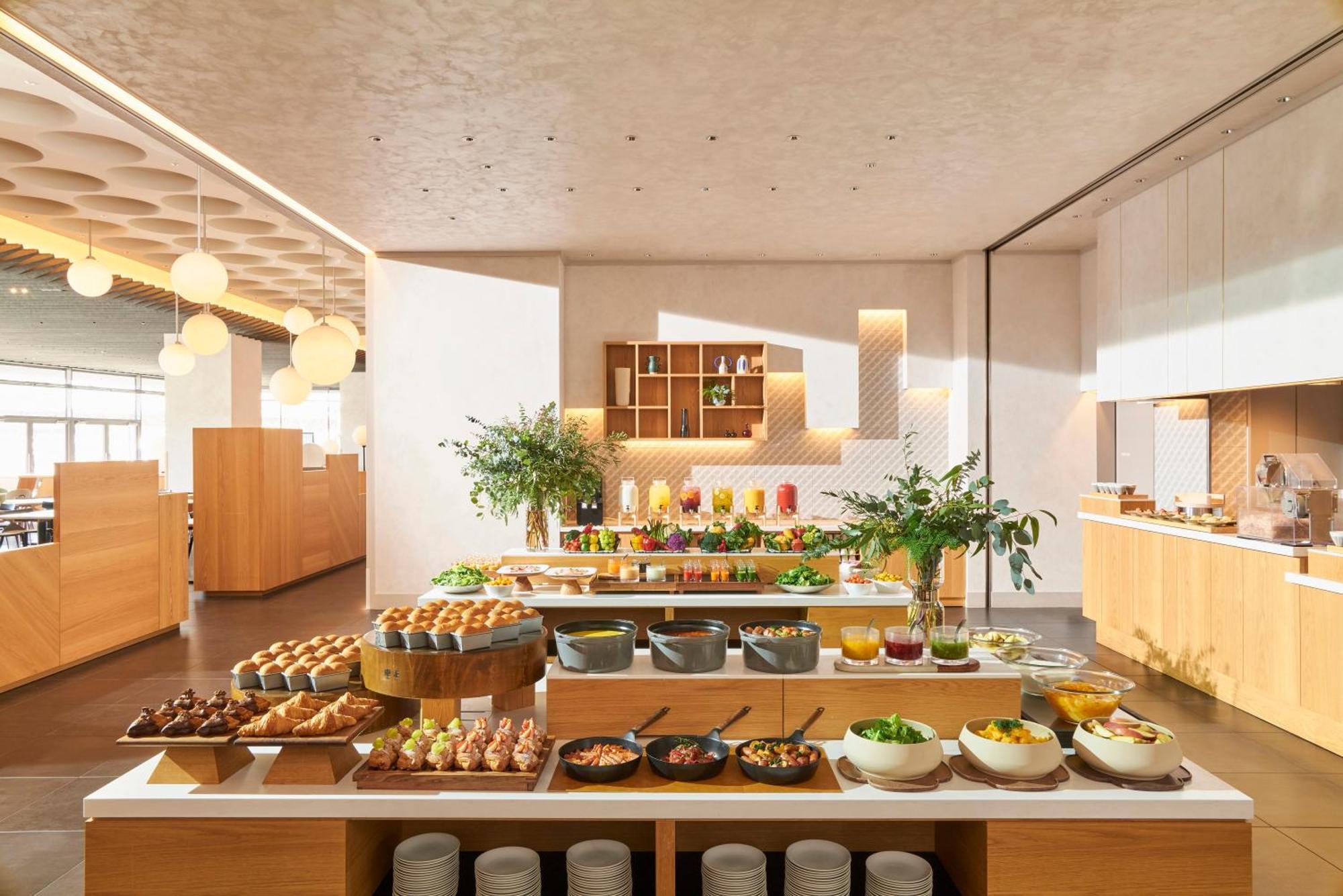 Omo7 Osaka By Hoshino Resorts 外观 照片 The buffet at the lounge